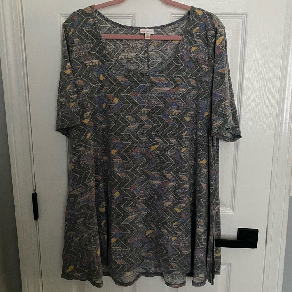 Lularoe Classic T - 3XL - Aztec & Chevron Style Print